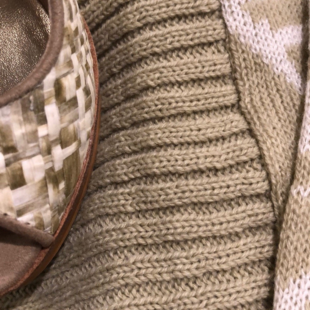 Aztec Style Cardigan - Picture 5 of 5